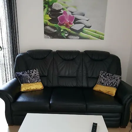 Fewo-elesmera Apartment *