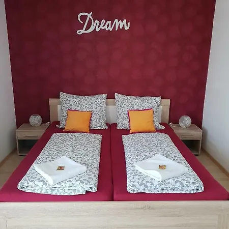 Apartment Fewo-elesmera *